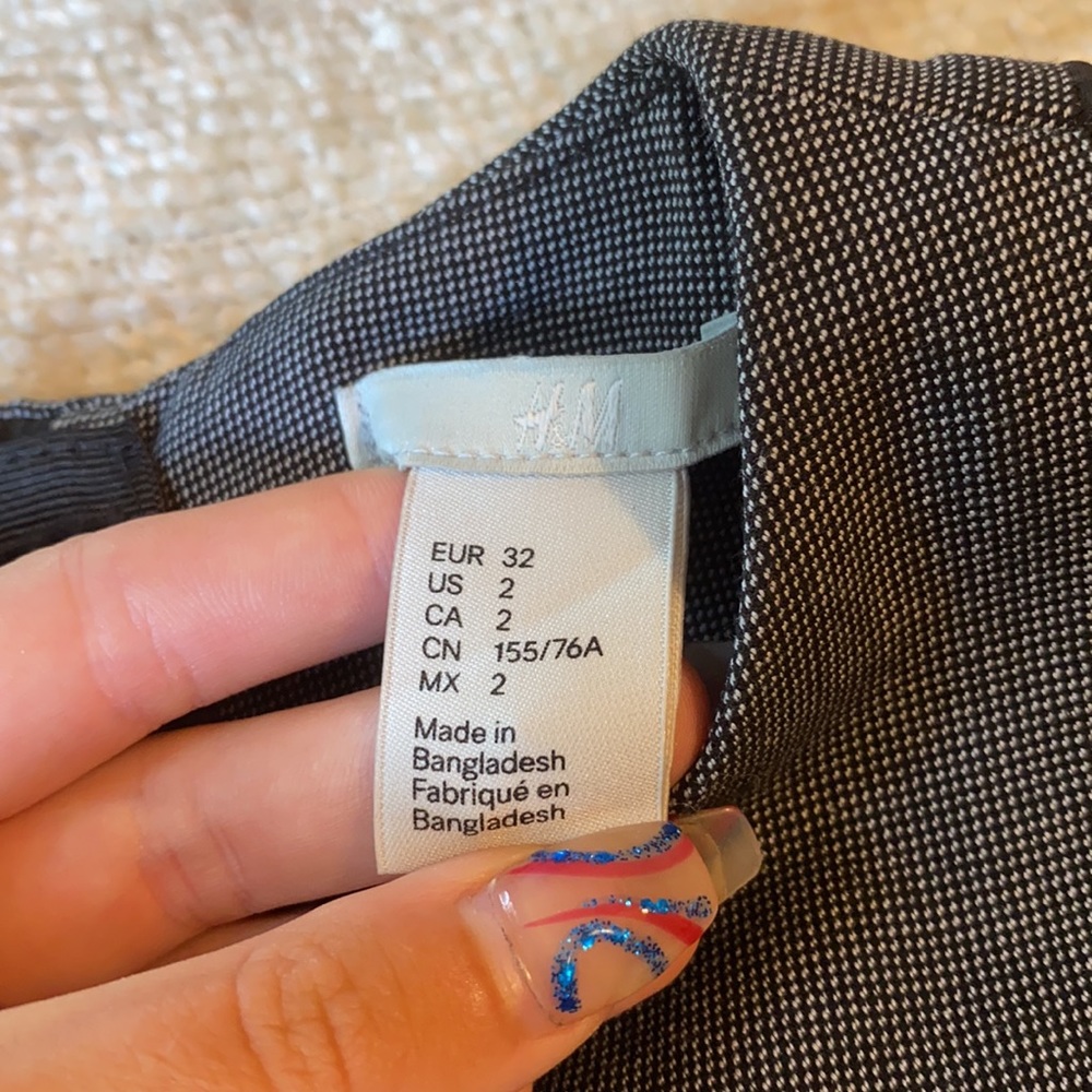 Dress - Picture 3 of 4